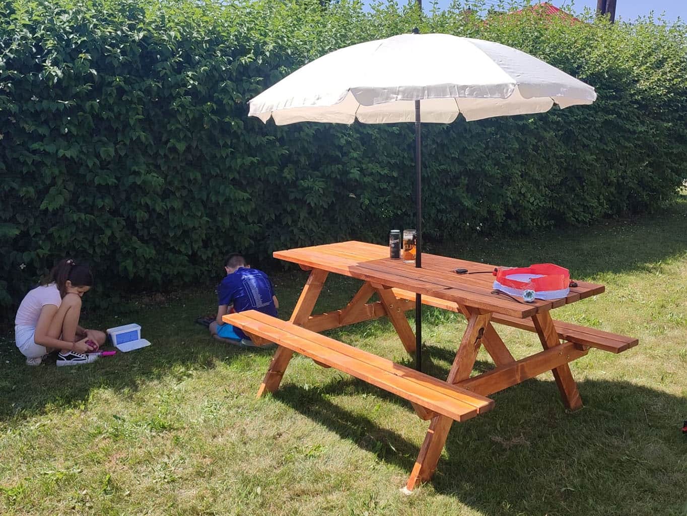 Pivní set Poctivec ve Starém Kolíně - zahradní piknikový stůl